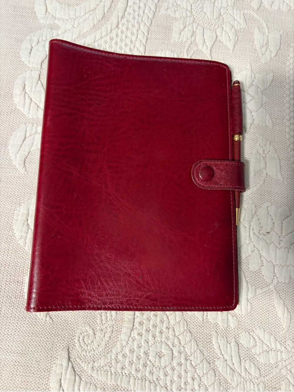 Vintage Day Runner Red Leather Tablet Folio Case with Pen Holder EUC